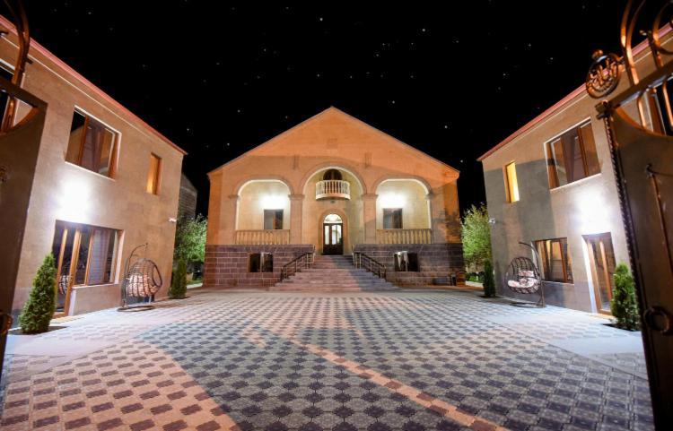 Royal Palace Hotel Vanadzor Exterior photo